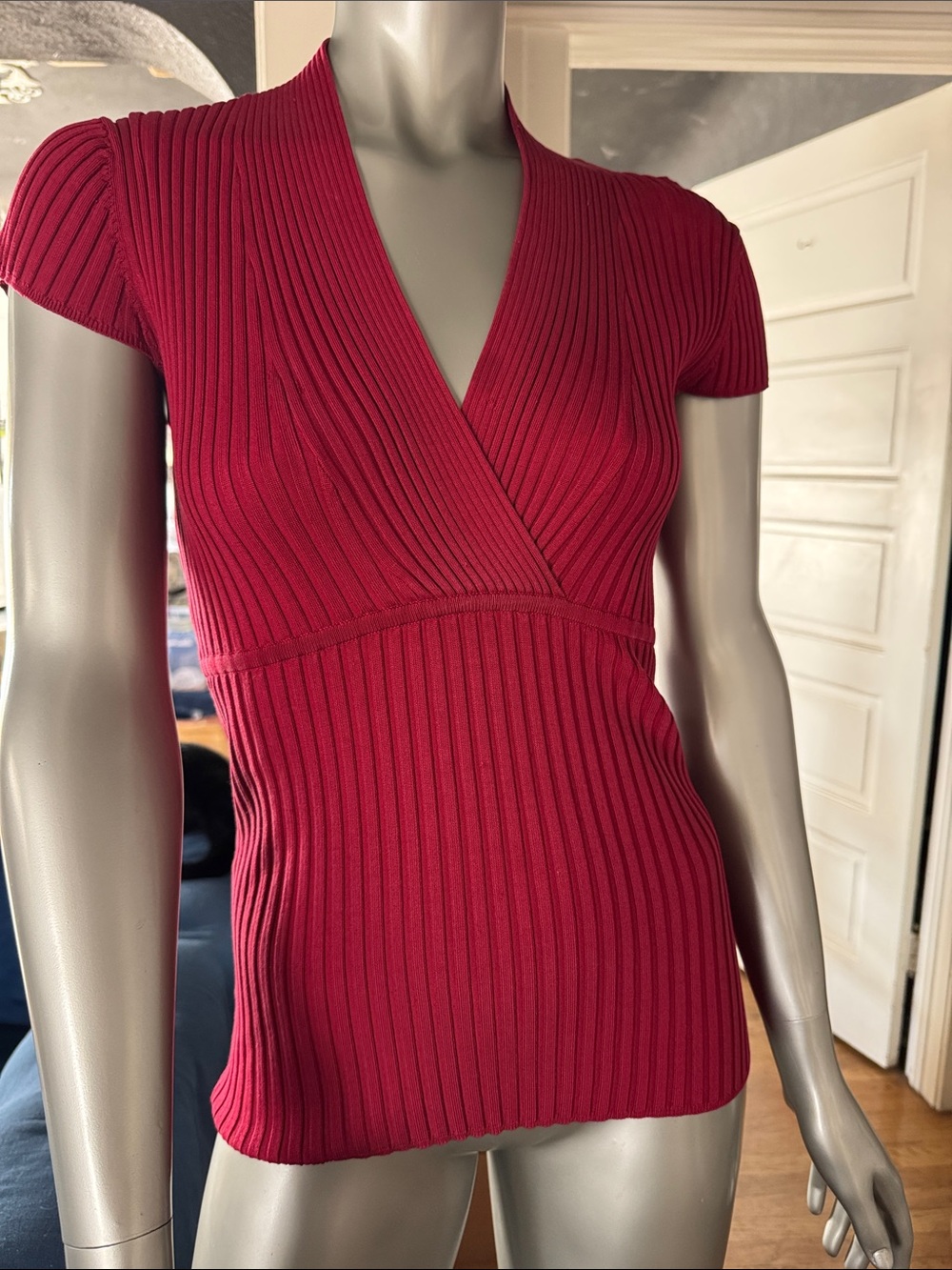 Vintage INC international Ribbed deep V‑Neck cap Sleeve top